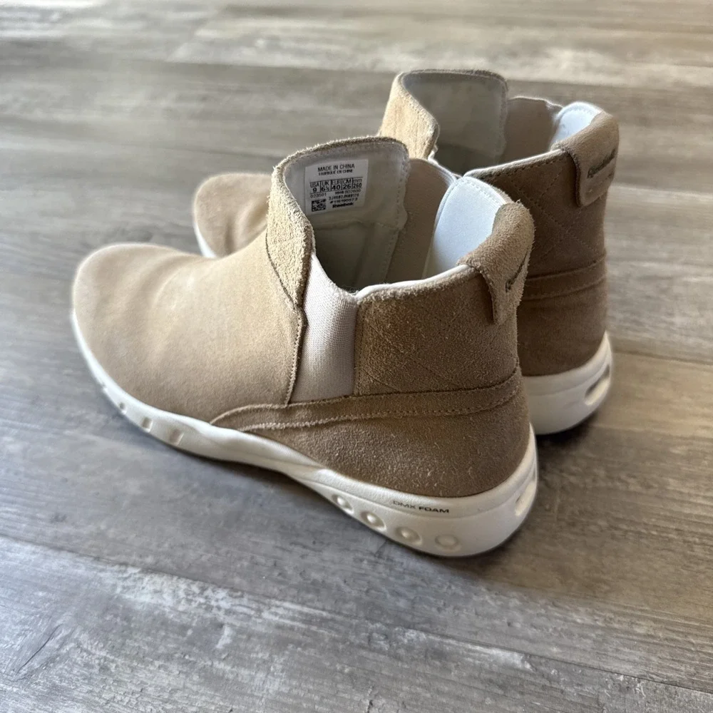 Reebok Women's Tan/Beige Ers Deluxe Chelsea Shoes SLIP ON BOOTS BOOTIES Size 9